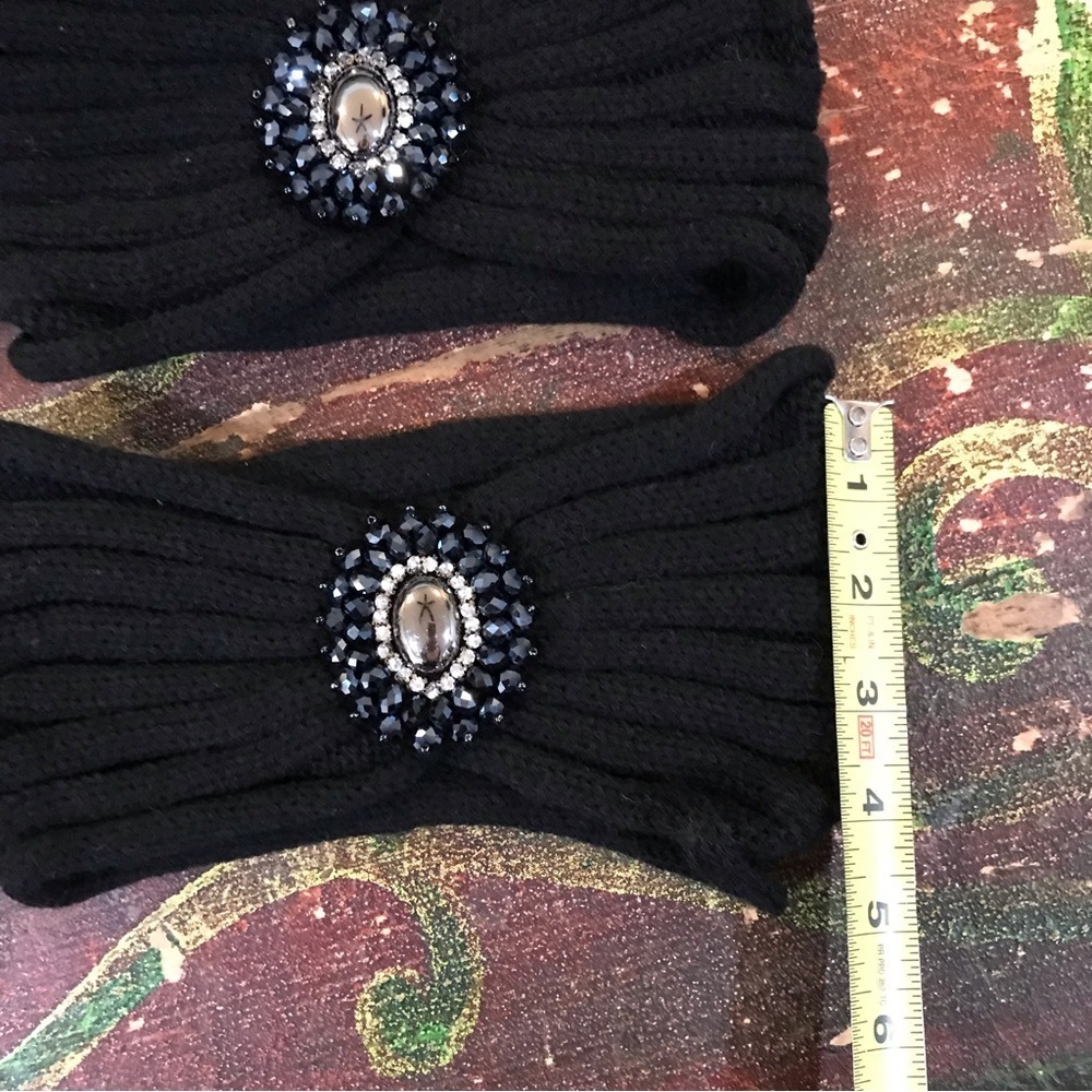 ▪️Jeweled Adorned Head Wrap - Picture 2 of 6